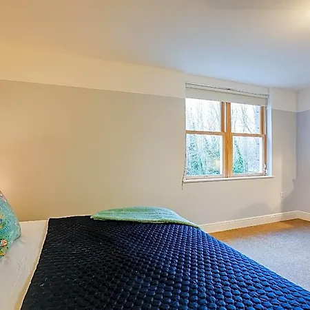 Griffith Halls Of 3*